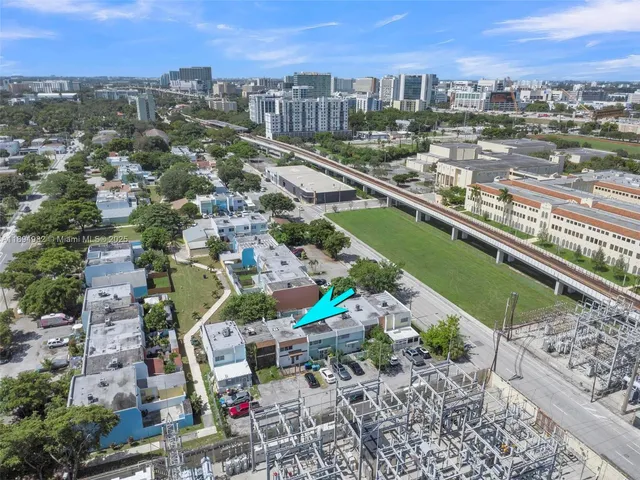 $2,390 | 508 Northwest 11th Street, Unit 1, Miami, FL 33136