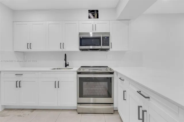 $2,390 | 508 Northwest 11th Street, Unit 1, Miami, FL 33136