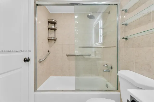 $2,390 | 508 Northwest 11th Street, Unit 1, Miami, FL 33136