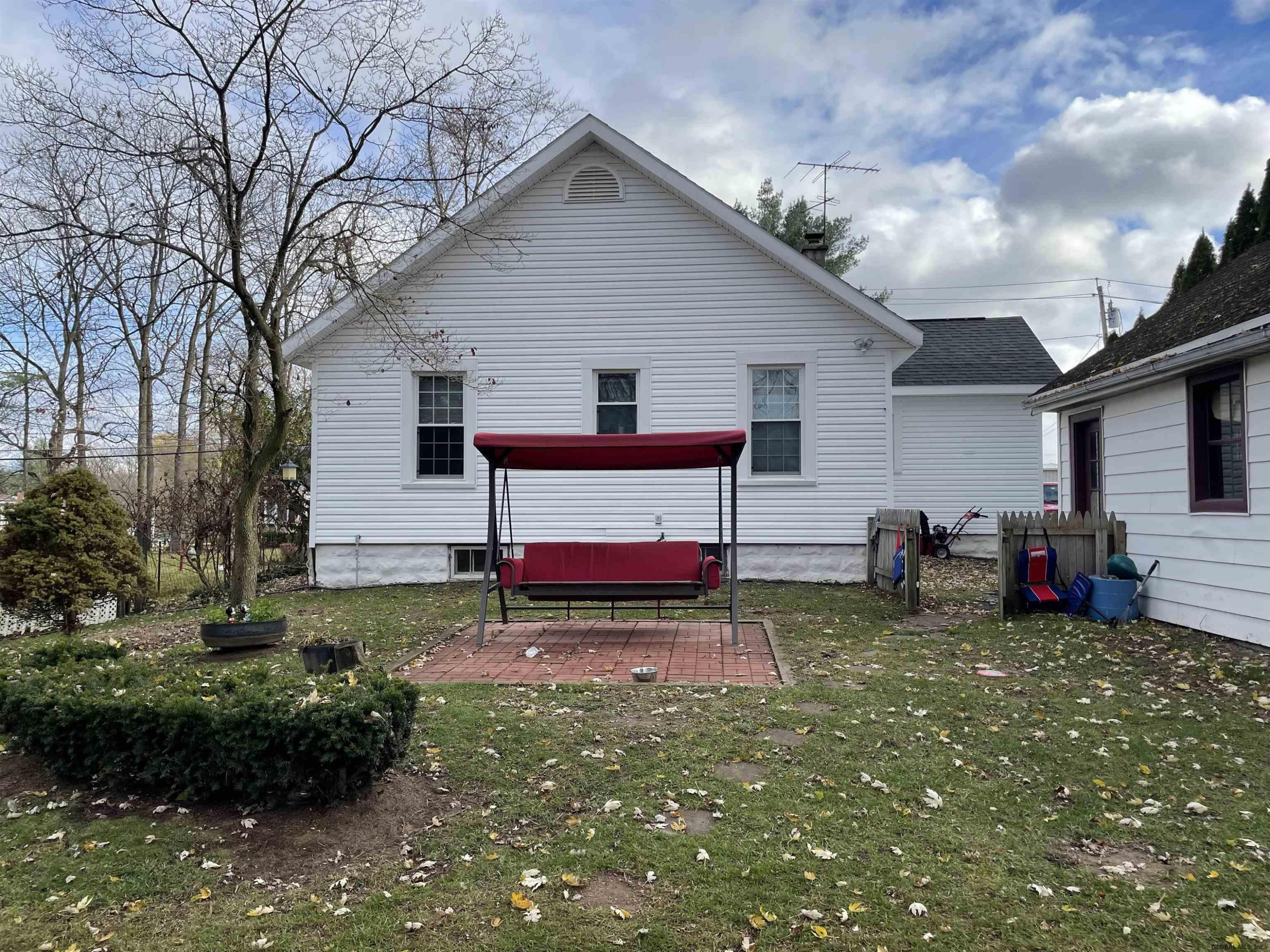 28 Lisha Kill Road Colonie, NY 12205 - Photo 3 of 16 Photo 3