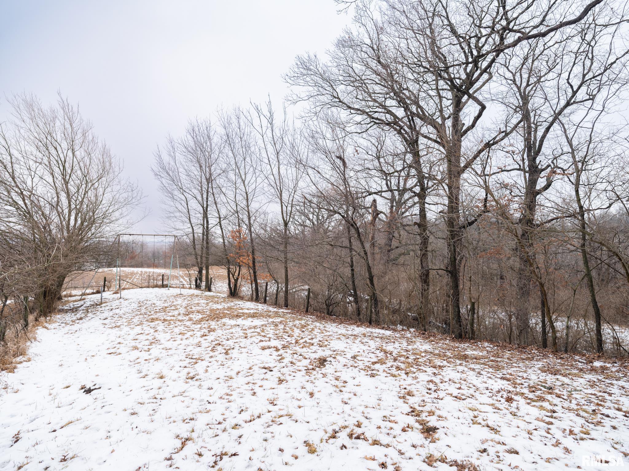 15720 Red Shale Hill Road Pekin, IL 61554 - Photo 14 of 26