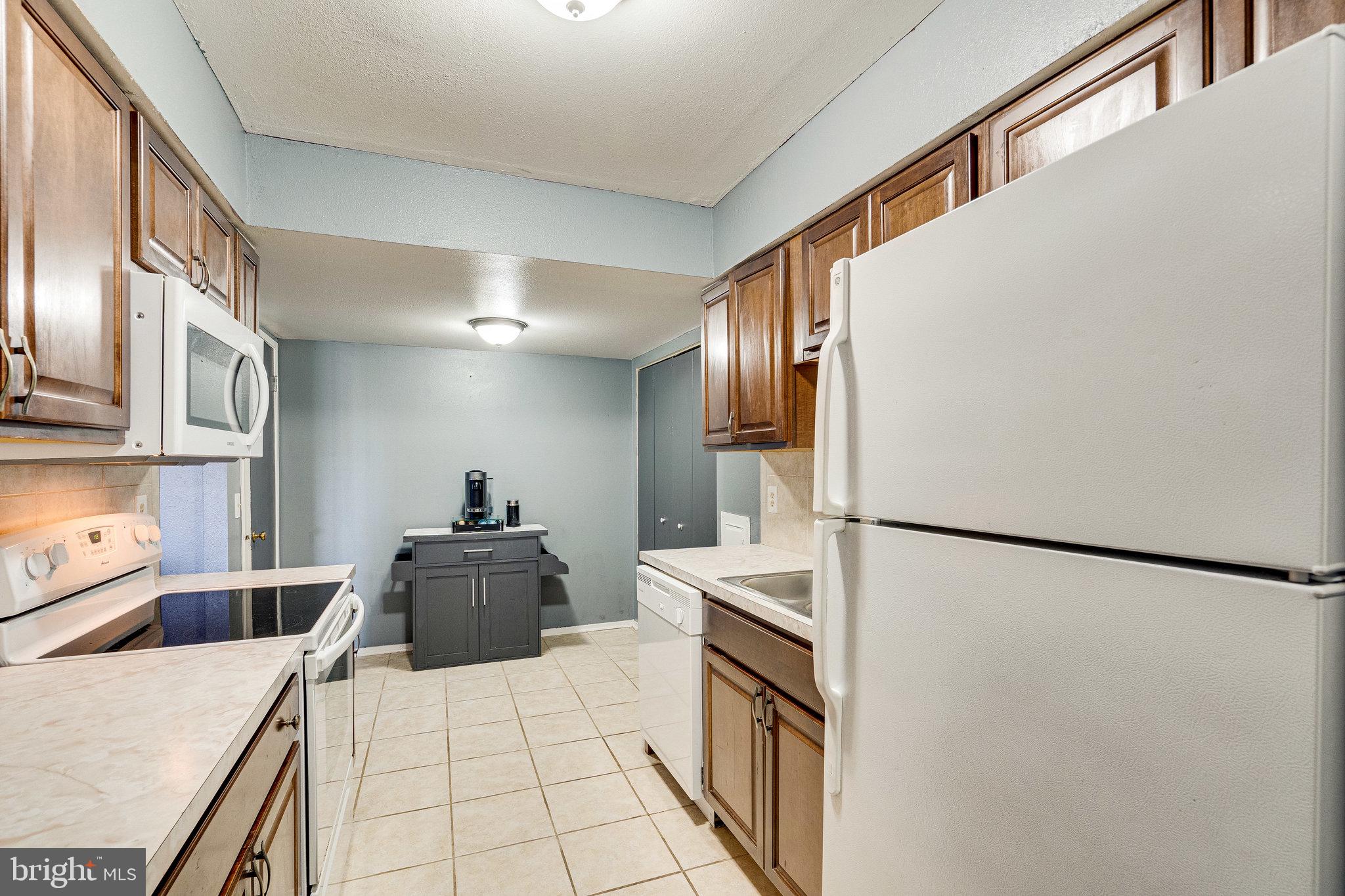 6101 Edsall Road, Unit 1704 Alexandria, VA 22304 - Photo 16 of 66