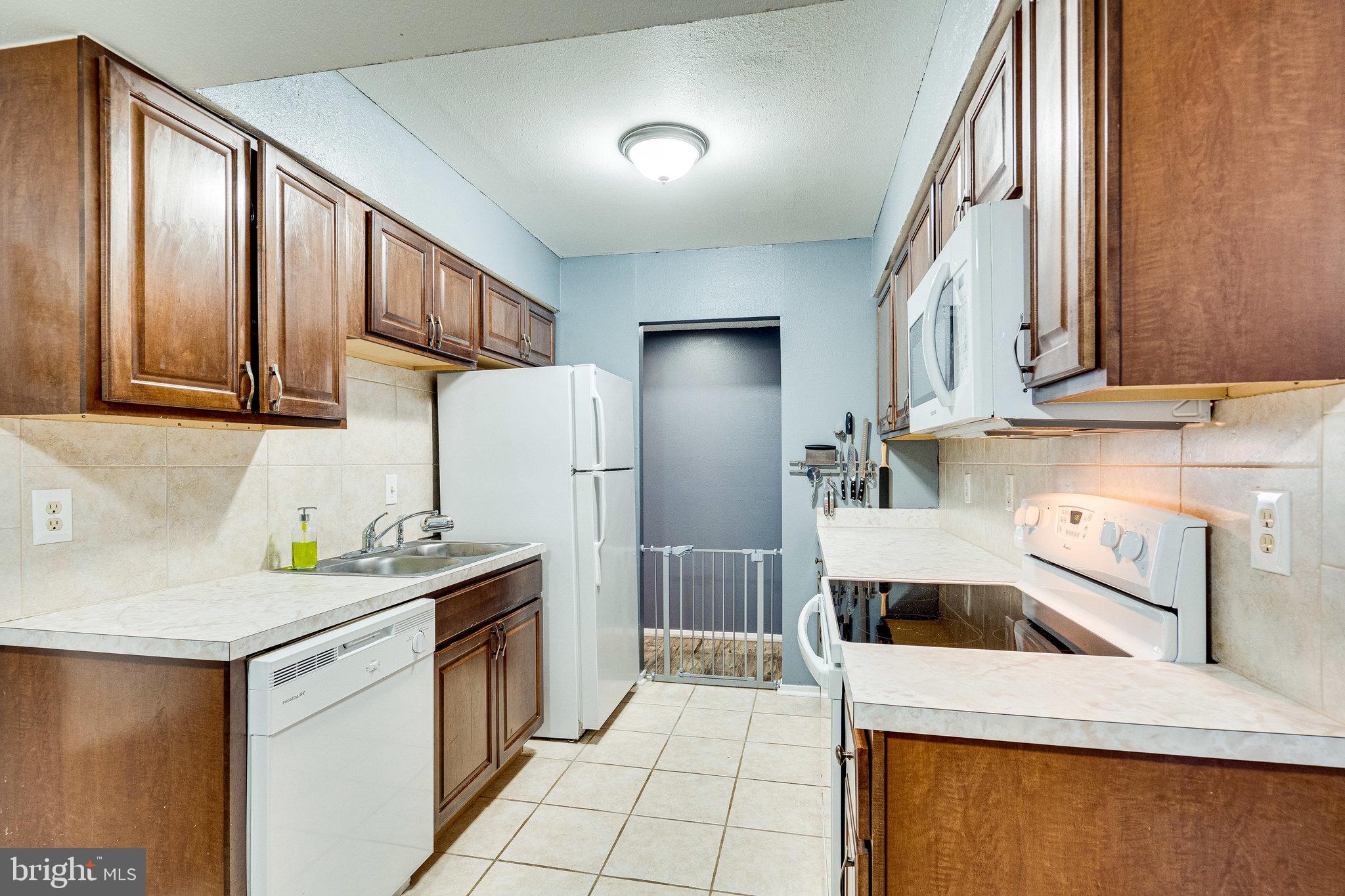 6101 Edsall Road, Unit 1704 Alexandria, VA 22304 - Photo 18 of 66