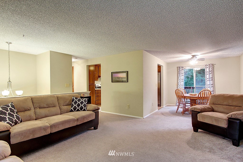 2633 164th Place Southeast Bothell, WA 98012 - Photo 4 of 20