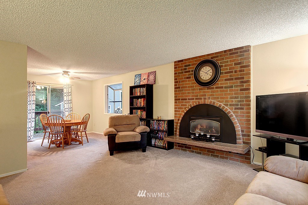 2633 164th Place Southeast Bothell, WA 98012 - Photo 5 of 20