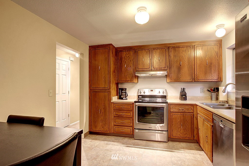 2633 164th Place Southeast Bothell, WA 98012 - Photo 7 of 20
