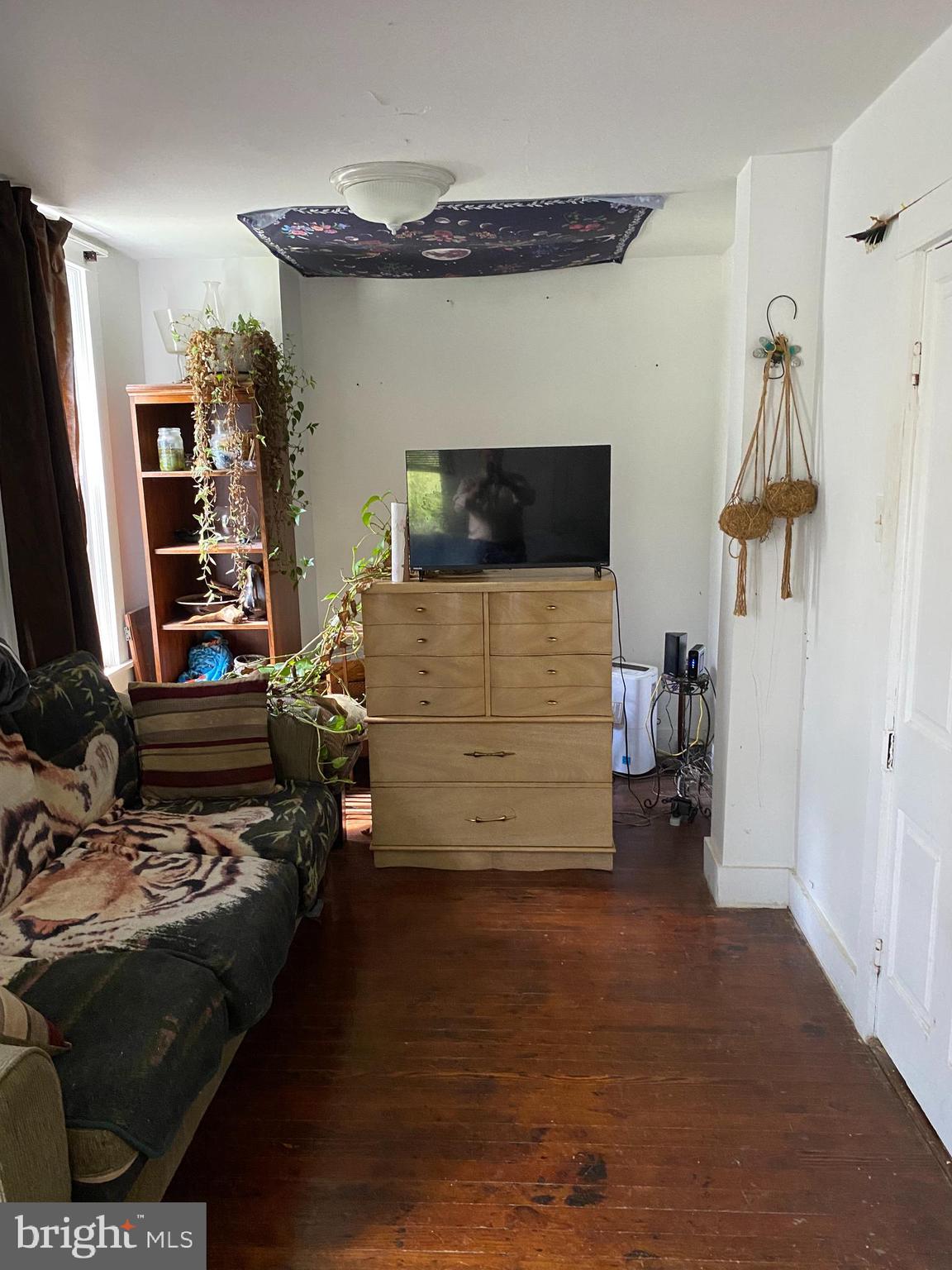 10400 Enfield Road Felton, PA 17322 - Photo 28 of 36 a living room with furniture