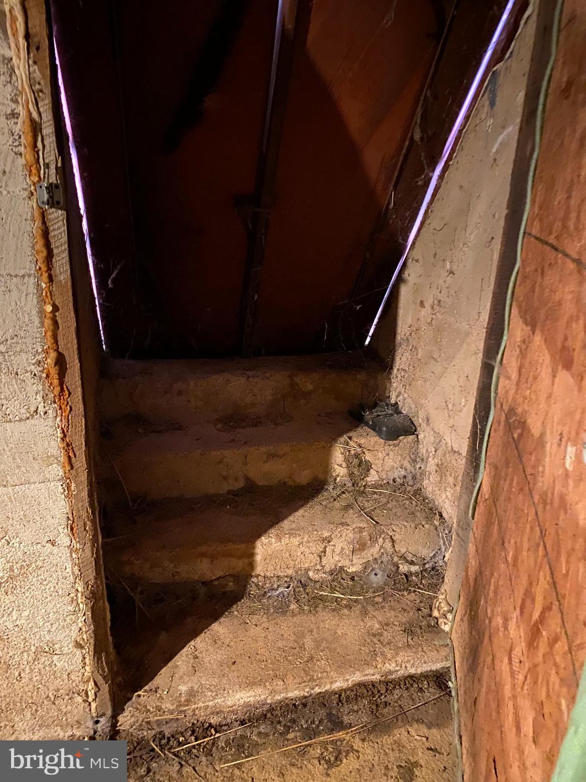 10400 Enfield Road Felton, PA 17322 - Photo 34 of 36 a view of entryway