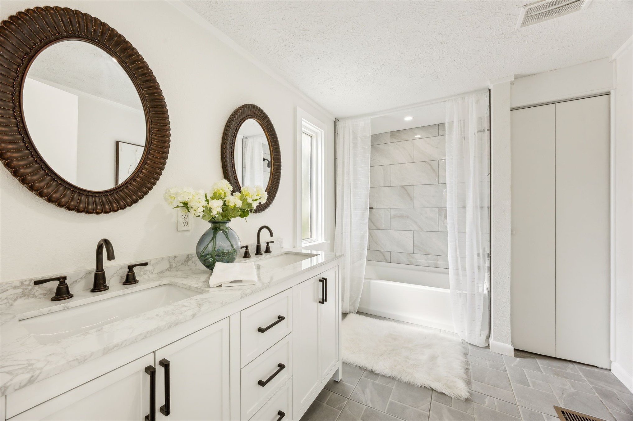 95539 Tyson Road Fernandina Beach, FL 32034 - Photo 16 of 38 ...and featuring an ensuite brand new master bath.