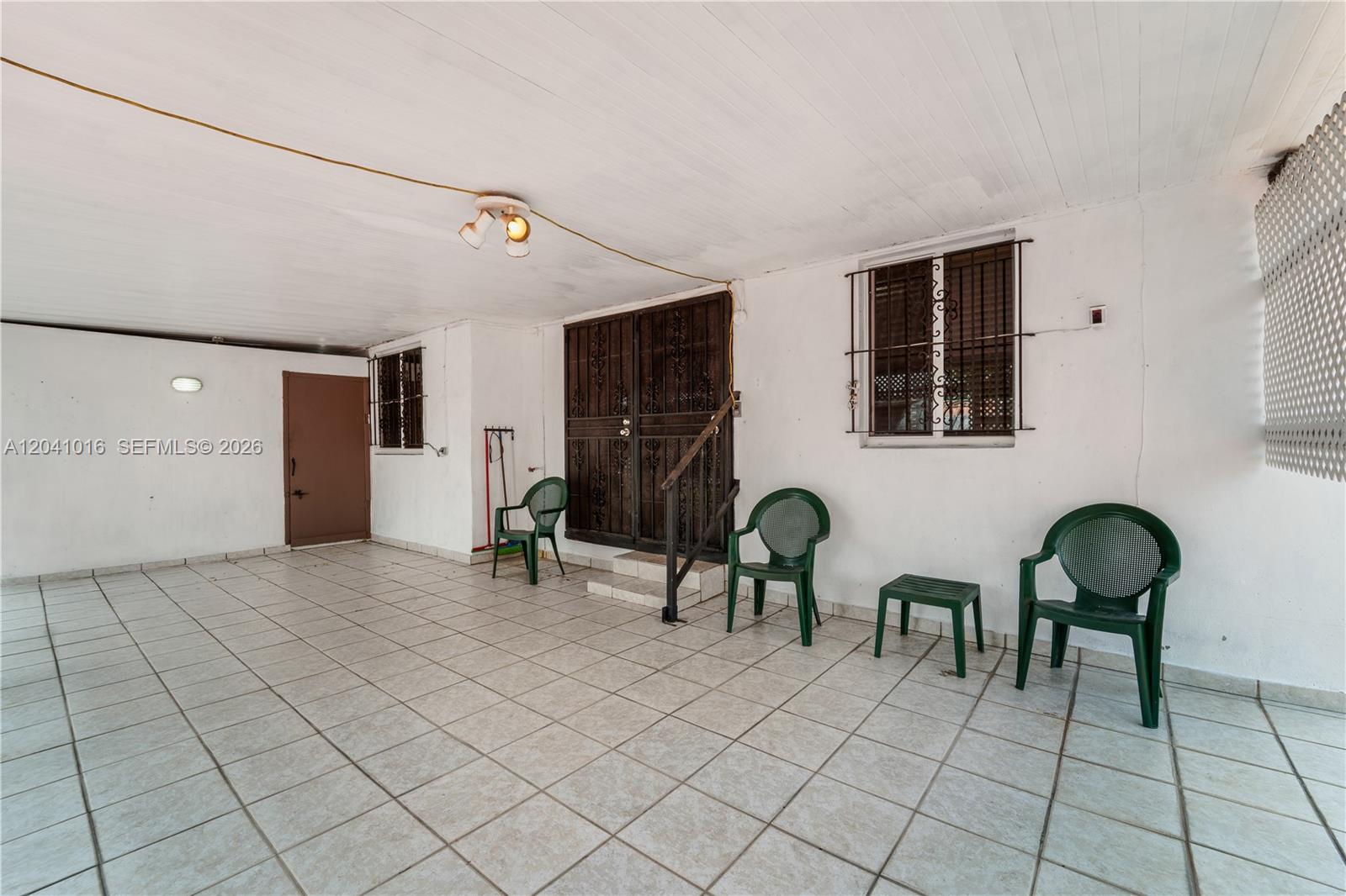 11941 Southwest 4th Street Miami, FL 33184 - Photo 25 of 40