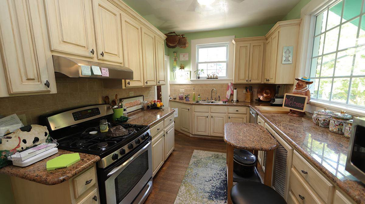 2707 Lochmore Drive Raleigh, NC 27608 - Photo 13 of 29 Photo 13
