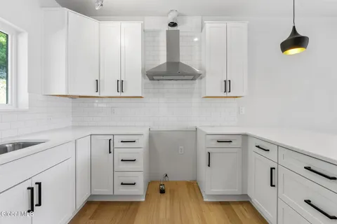 $718,300 | 15 Footpath Way, Lake George, NY 12845