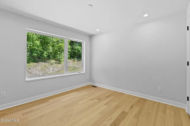 $718,300 | 15 Footpath Way, Lake George, NY 12845