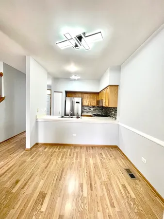 $2,400 | 14857 West Victoria Crossing, Unit 14857, Lockport, IL 60441