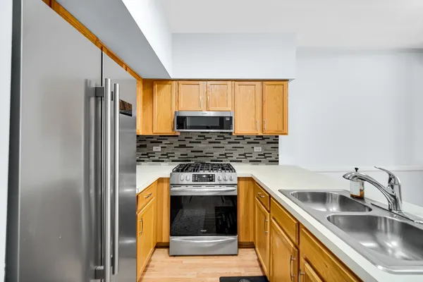 $2,400 | 14857 West Victoria Crossing, Unit 14857, Lockport, IL 60441