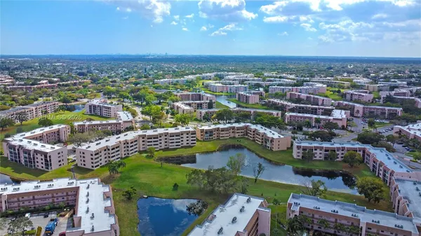 $240,000 | 10207 Sunrise Lakes Boulevard, Unit 204, Sunrise, FL 33322