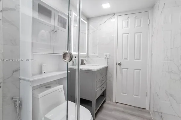 $240,000 | 10207 Sunrise Lakes Boulevard, Unit 204, Sunrise, FL 33322