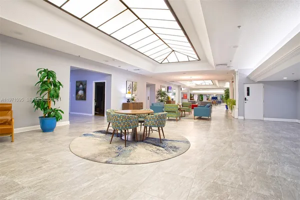 $240,000 | 10207 Sunrise Lakes Boulevard, Unit 204, Sunrise, FL 33322