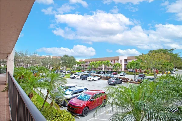 $240,000 | 10207 Sunrise Lakes Boulevard, Unit 204, Sunrise, FL 33322