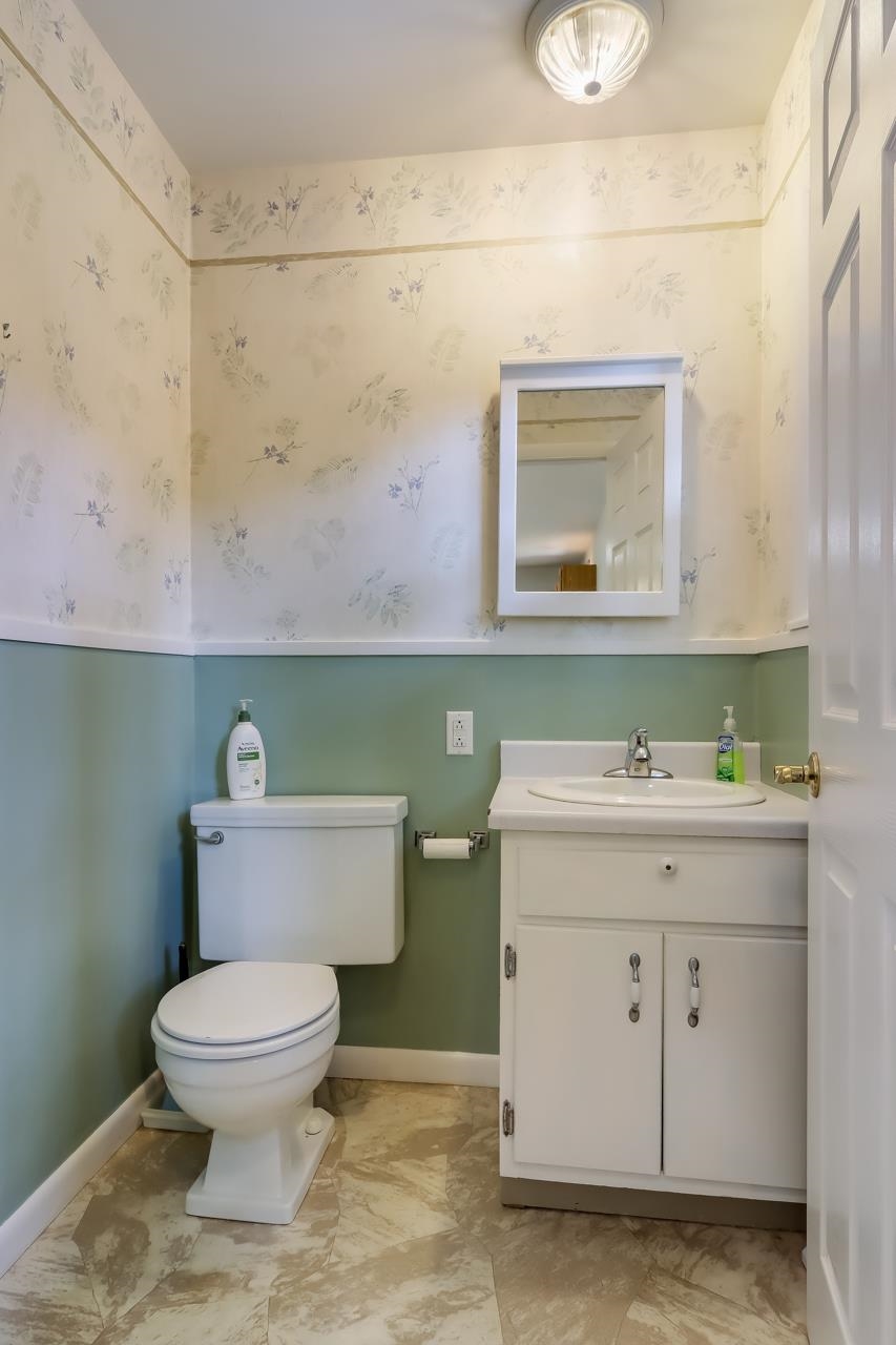 1208 Anderson Road Traverse City, MI 49686 - Photo 9 of 28 1913380-8.JPG