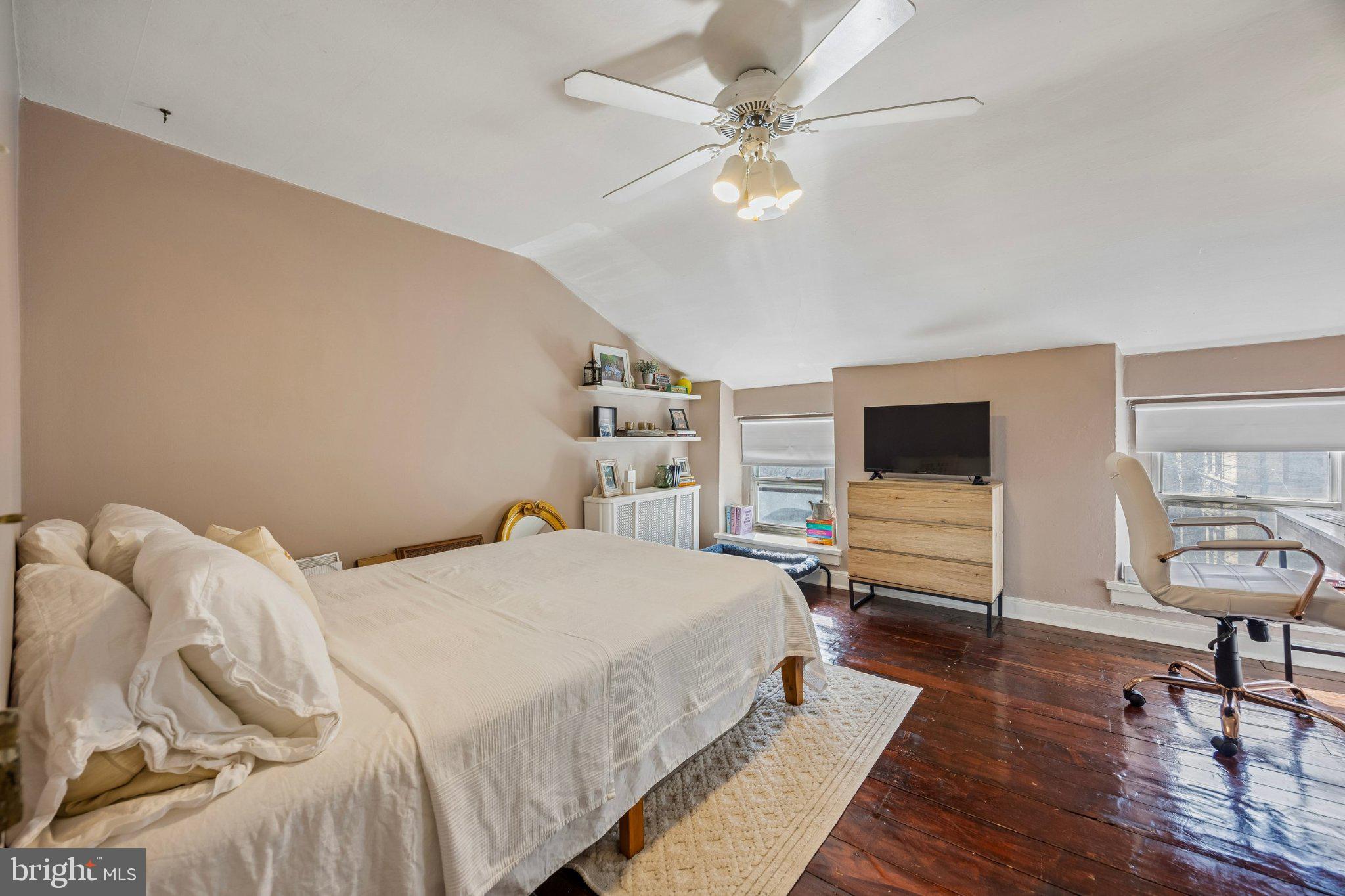 166 Grape Street Philadelphia, PA 19127 - Photo 13 of 14