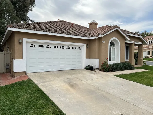 $3,300 | 368 Kilworth Drive, Corona, CA 92882