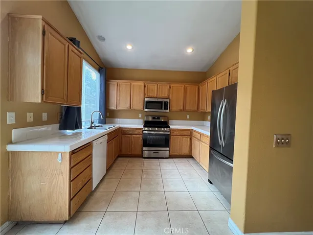 $3,300 | 368 Kilworth Drive, Corona, CA 92882