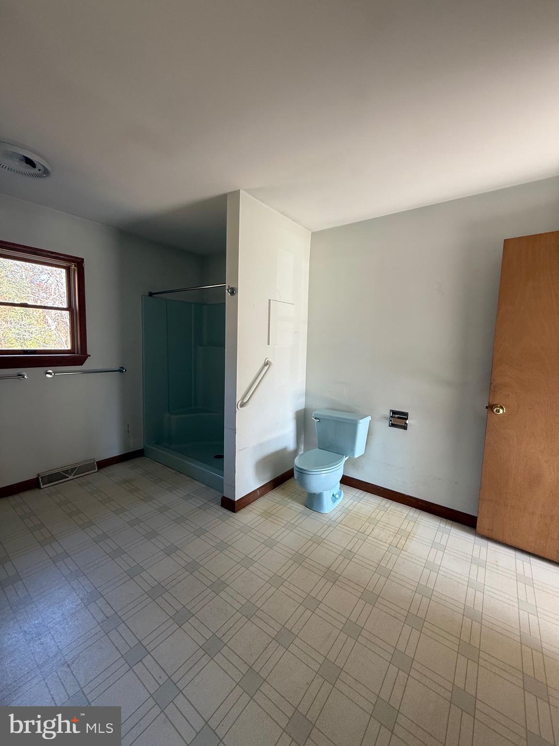 24 Cedar Road Pittsgrove, NJ 08318 - Photo 33 of 43 Master bathroom