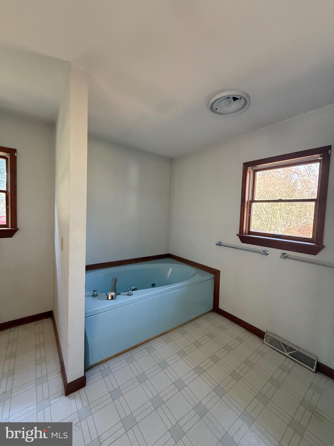 24 Cedar Road Pittsgrove, NJ 08318 - Photo 35 of 43 Master bathroom