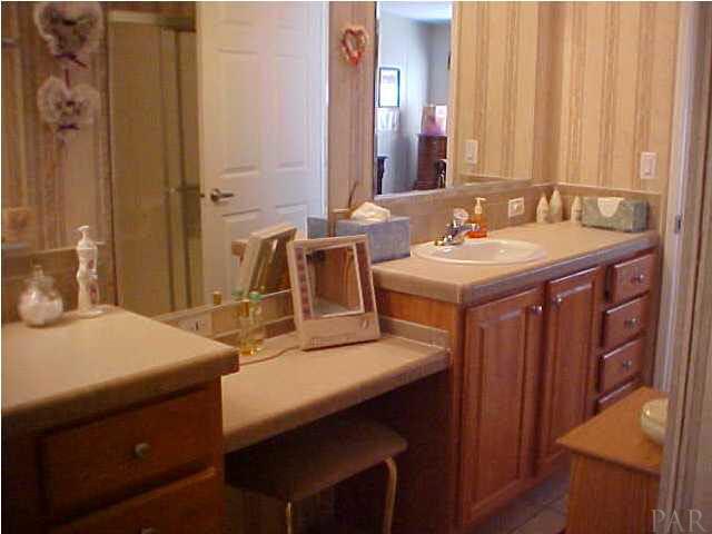 4232 Carl Booker Road Milton, FL 32583 - Photo 5 of 13 Gallery Image 5
