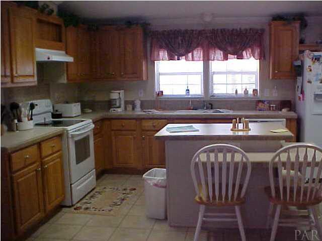 4232 Carl Booker Road Milton, FL 32583 - Photo 8 of 13 Gallery Image 8