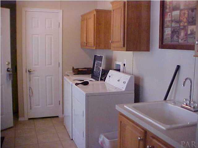 4232 Carl Booker Road Milton, FL 32583 - Photo 10 of 13 Gallery Image 10