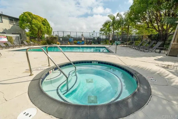 $599,000 | 506 Canyon Drive, Unit 6, Oceanside, CA 92054
