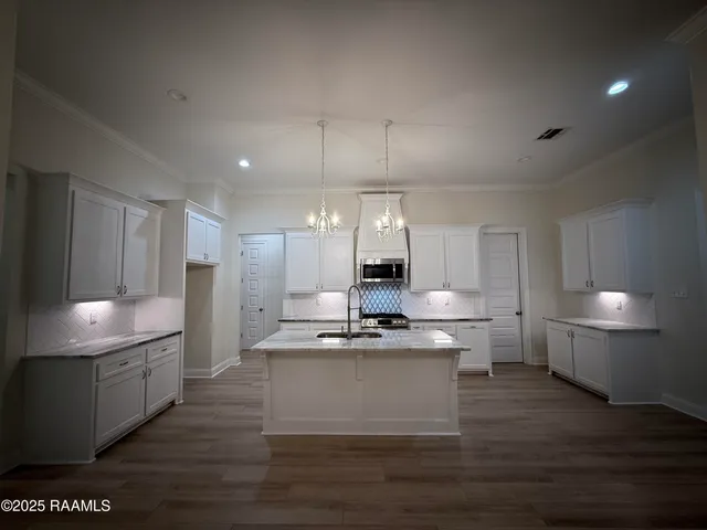 $2,650 | 200 Windmill Palm Lane, Youngsville, LA 70592