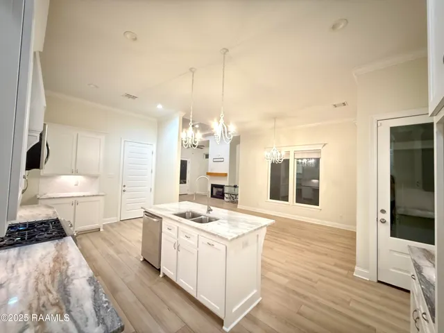 $2,650 | 200 Windmill Palm Lane, Youngsville, LA 70592