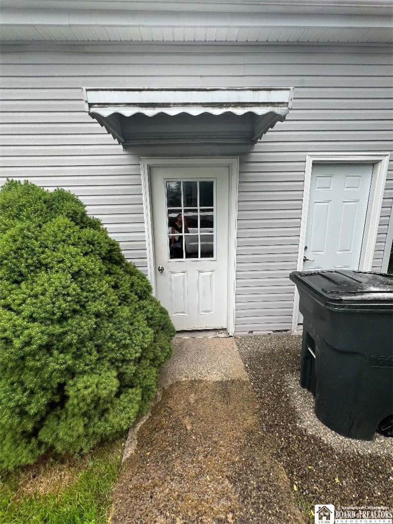 515 Swan Street Dunkirk, NY 14048 - Photo 5 of 36
