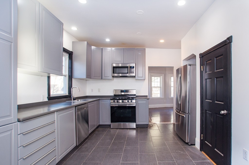 7 Brookside Park Milton, MA 02186 - Photo 10 of 25