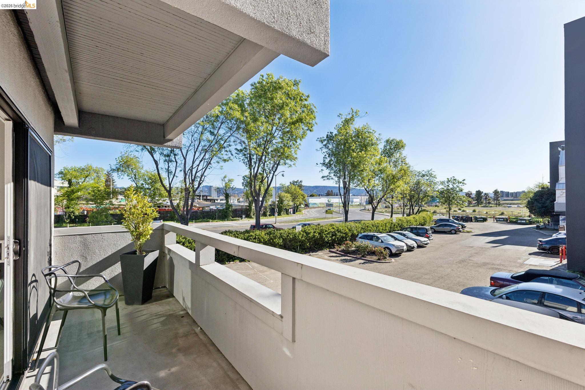 5 Embarcadero, Unit 129 Oakland, CA 94607 - Photo 23 of 32 View of balcony