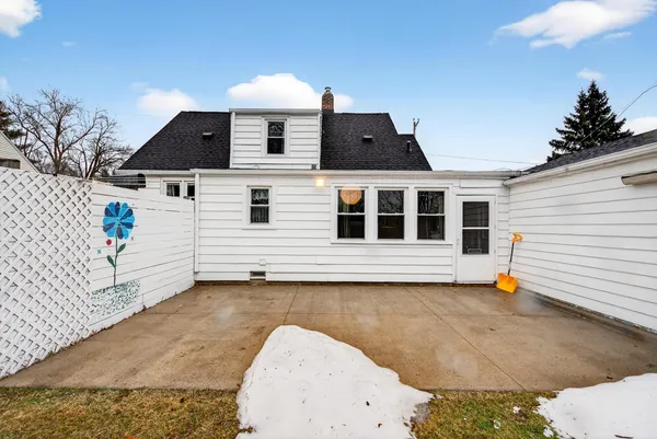 $290,000 | 117 North Cherry Street, Hortonville, WI 54944