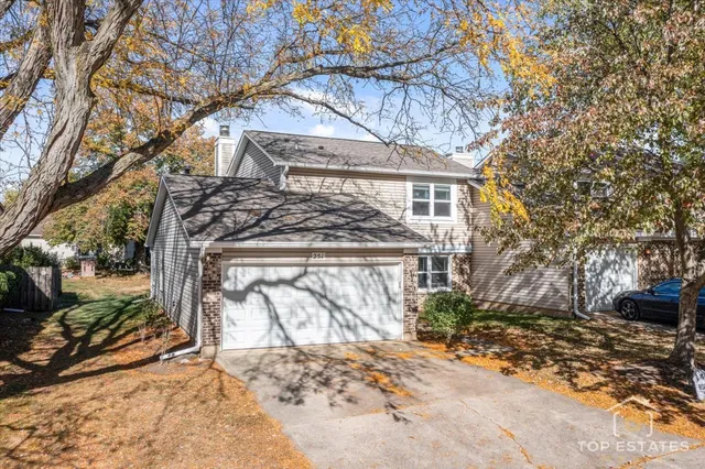 $385,000 | 251 Signature Drive, Bloomingdale, IL 60108
