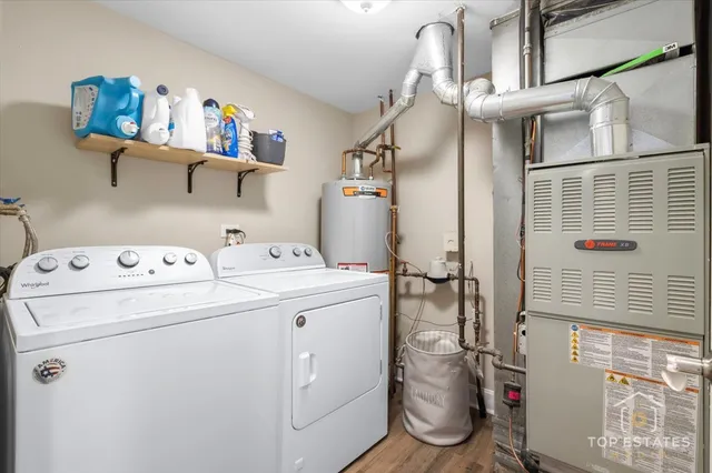 $385,000 | 251 Signature Drive, Bloomingdale, IL 60108