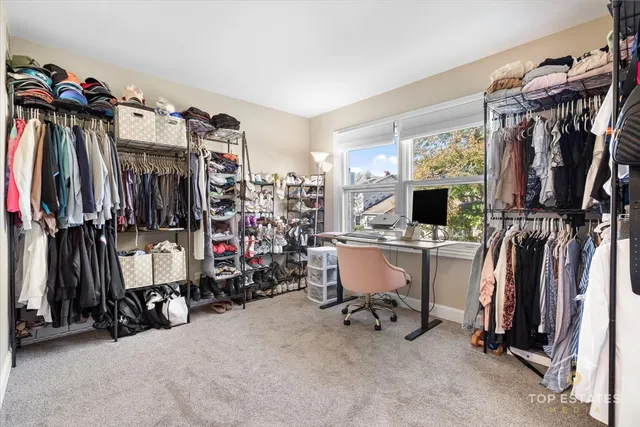 $385,000 | 251 Signature Drive, Bloomingdale, IL 60108