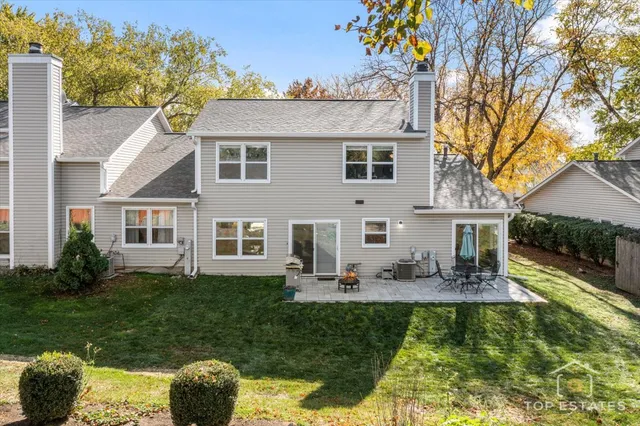 $385,000 | 251 Signature Drive, Bloomingdale, IL 60108