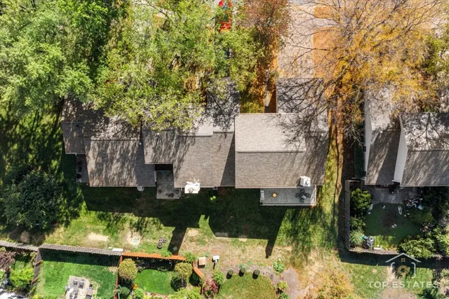 $385,000 | 251 Signature Drive, Bloomingdale, IL 60108