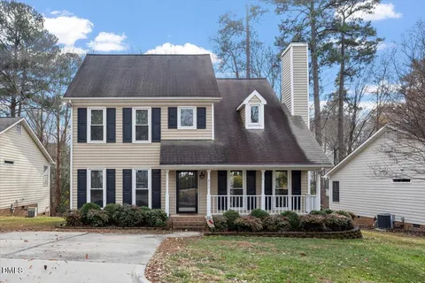 $450,000 | 211 Kronos Lane, Cary, NC 27513
