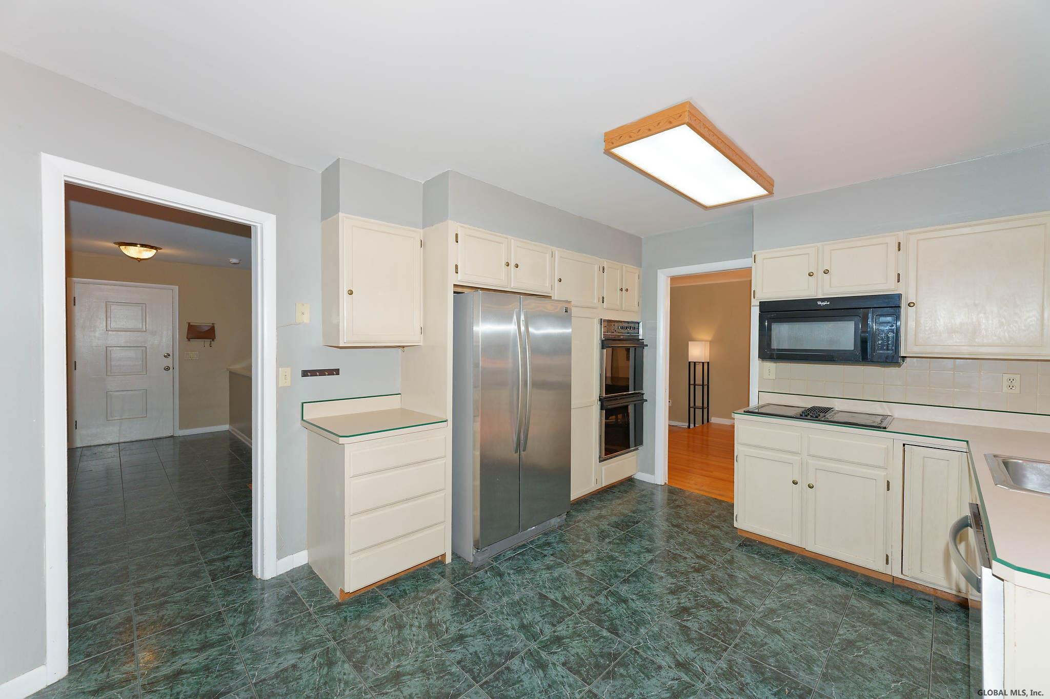 1350 Rowe Road Niskayuna, NY 12309 - Photo 15 of 33 Photo 15
