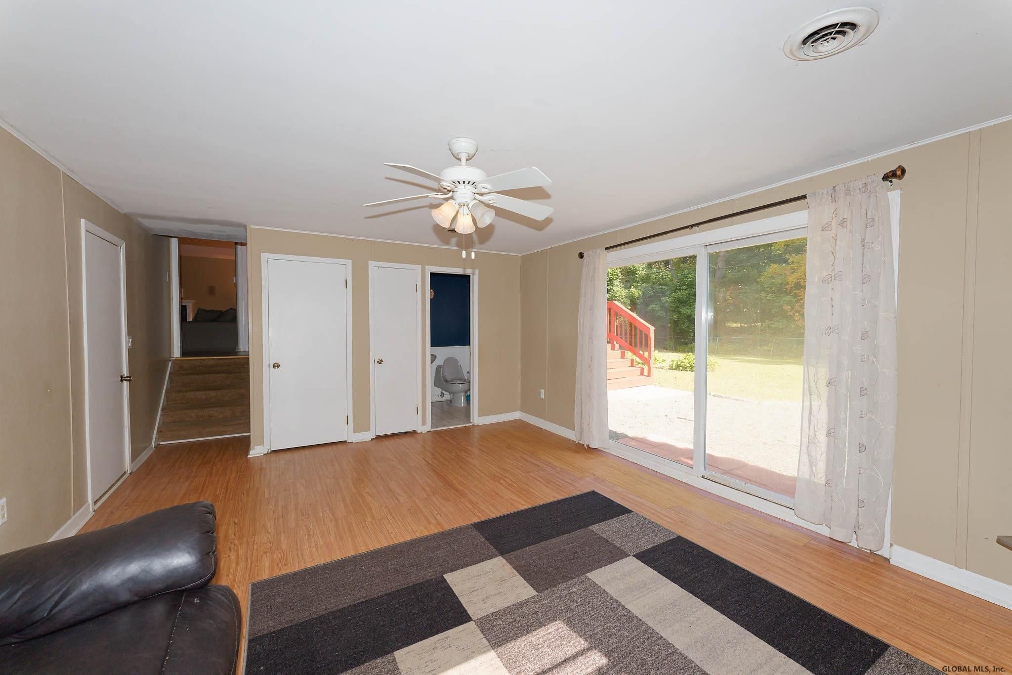 1350 Rowe Road Niskayuna, NY 12309 - Photo 17 of 33 Photo 17