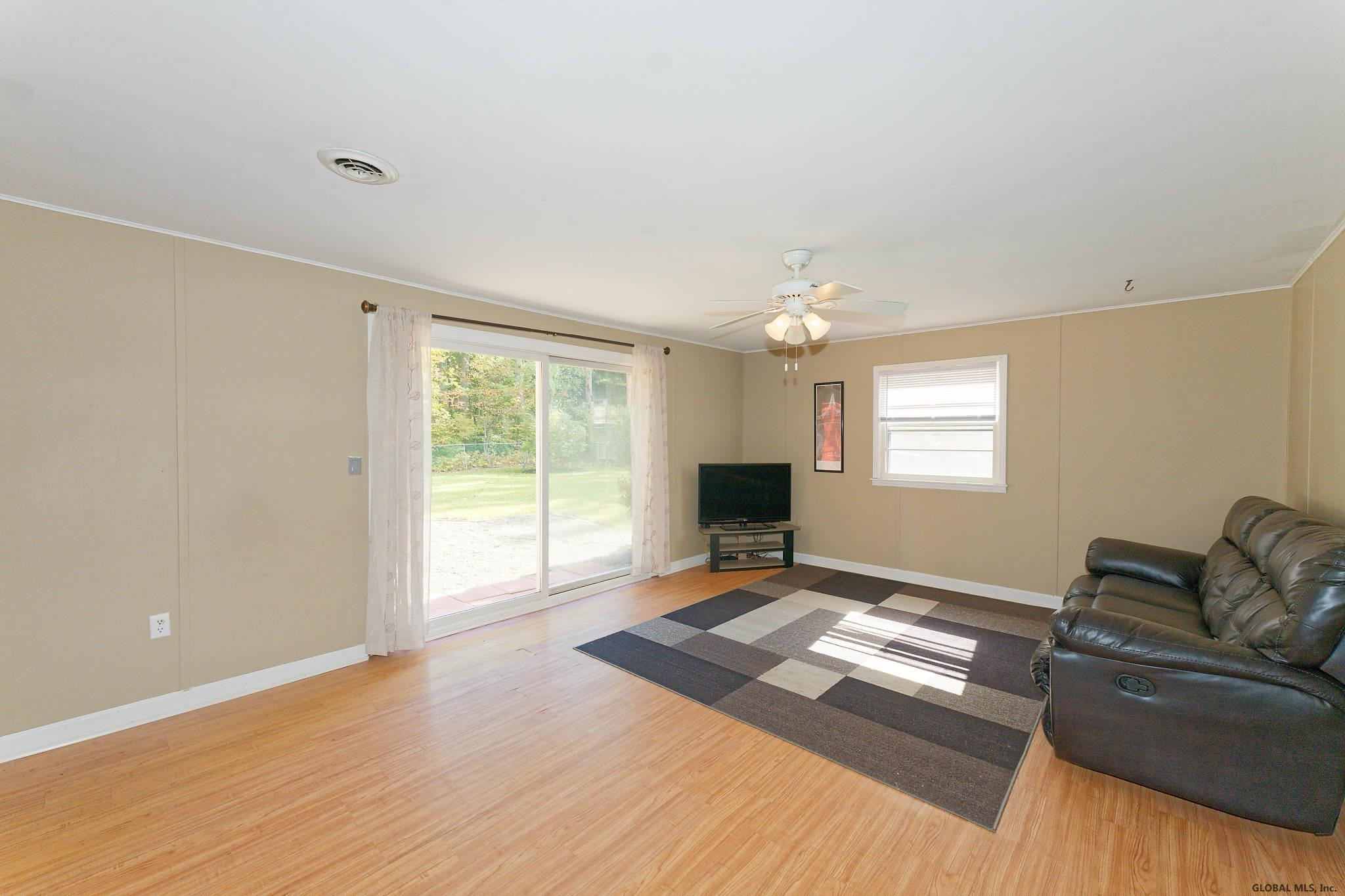 1350 Rowe Road Niskayuna, NY 12309 - Photo 18 of 33 Photo 18