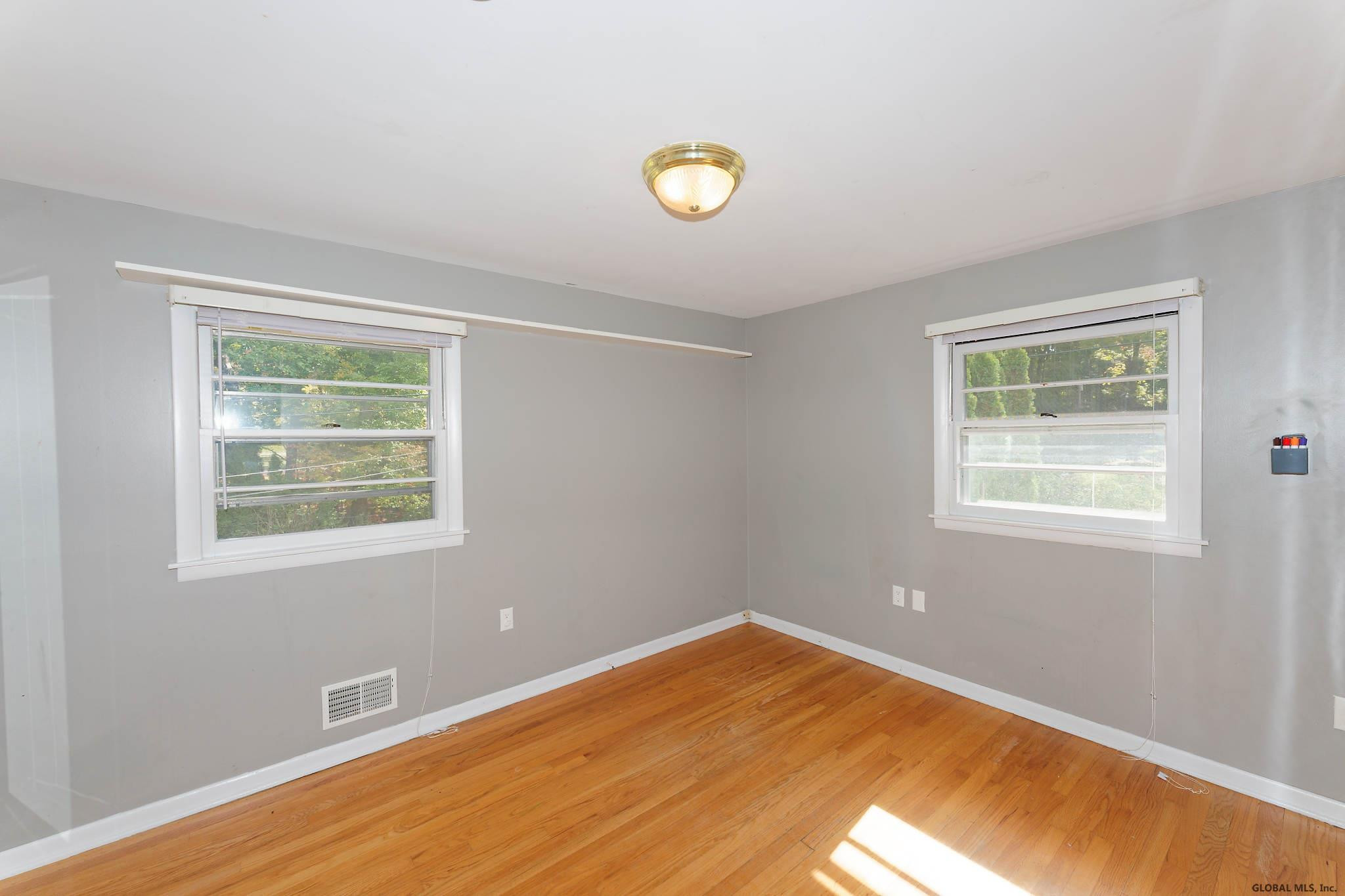 1350 Rowe Road Niskayuna, NY 12309 - Photo 21 of 33 Photo 21