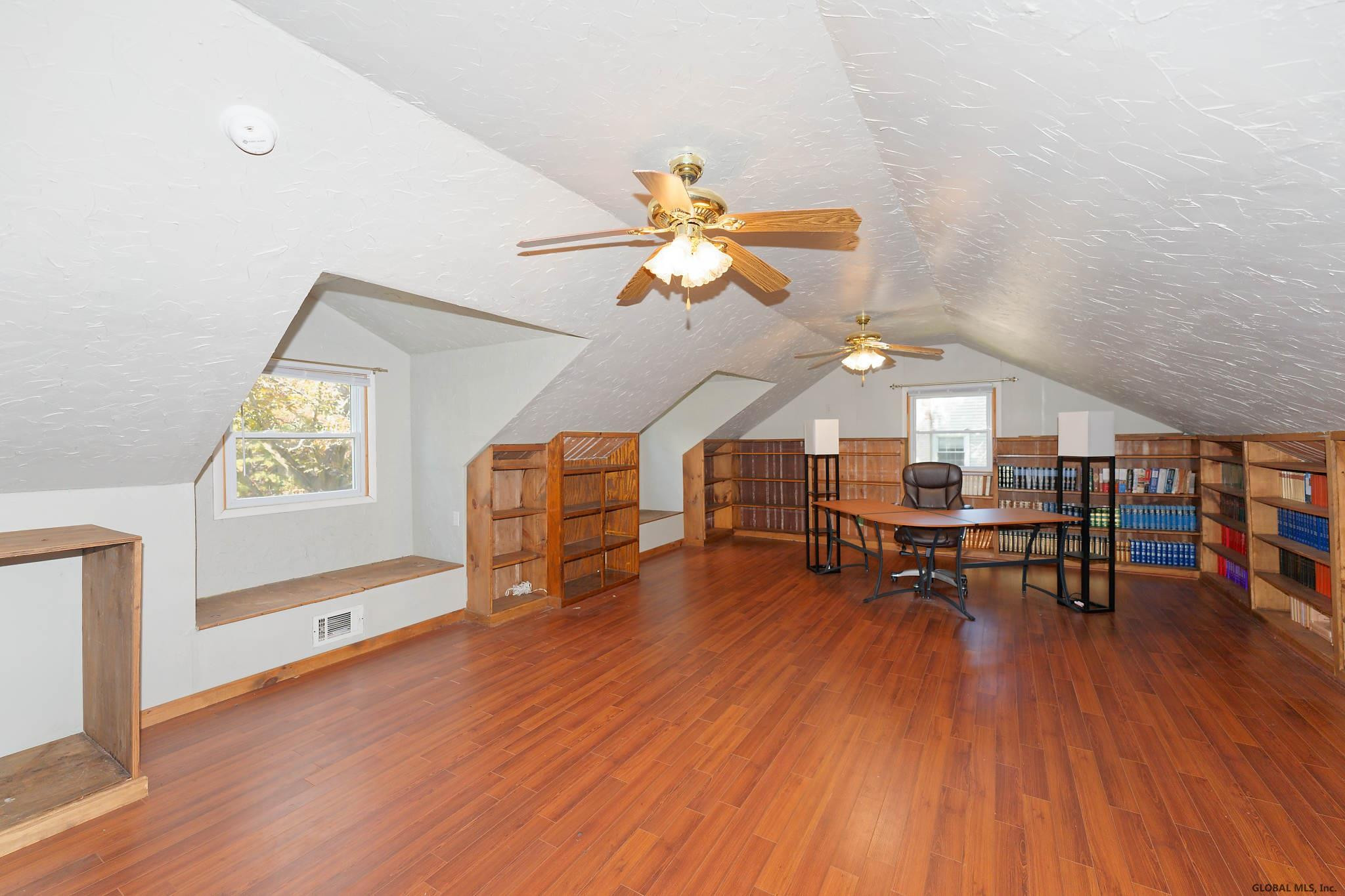 1350 Rowe Road Niskayuna, NY 12309 - Photo 23 of 33 Photo 23